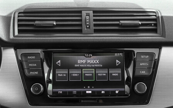 Skoda Fabia cena 55200 przebieg: 67998, rok produkcji 2021 z Krzanowice małe 154